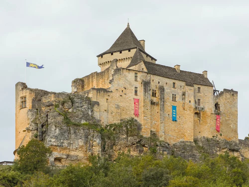 Château de Castelnaud overlooking the Dordogne valley in France