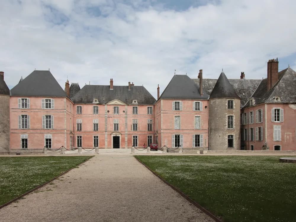 Château de Meung-sur-Loire's medieval fortress and 18th-century classical wing on the Loire, France